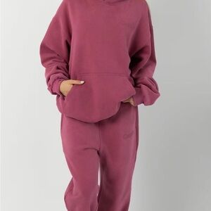 Comfort berry Sweatpants and hoodie